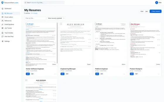 The document library, showing saved resumes as a grid of page thumbnails